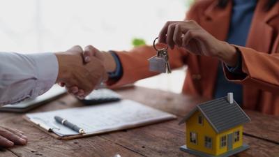 How long does it take to buy a house in Portland, Maine in 2026?