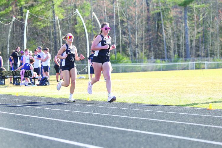 04-22-25 KHS Track 1600m khs girls pair