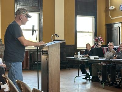 Jericho Road resident Richard King addresses city councilors on the Fiscal Year 2027 budget