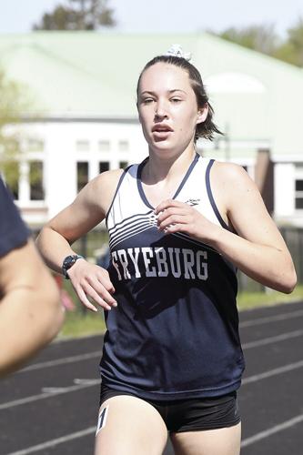 FA Track - Alana Nataluk running the 800 meters