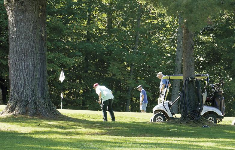 Golf Column - The Maplewood Golf Club - White Mountain Seniros on the green