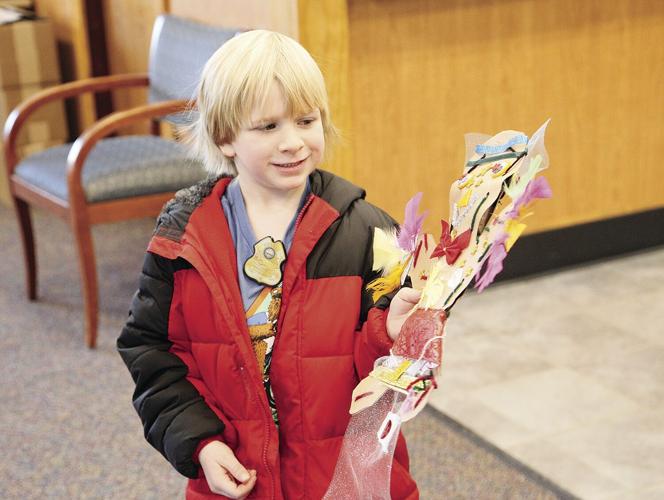 12-21-22 Gingerbread Hunt town hall tight