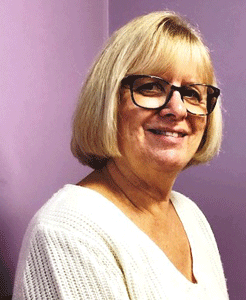 Janet Chevarie receives American Association of Nurse Practitioners award