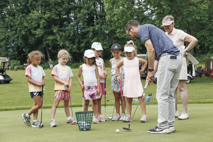 07-13-23 Jr Golf kevin teaching putt
