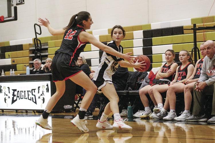 12-02-22 KHS WBB elias look around