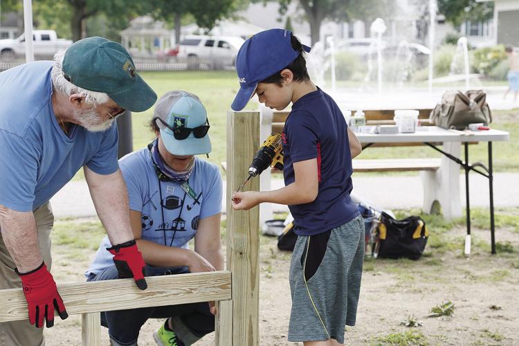 07-21-21 Garden Boxes setting it up horizontal
