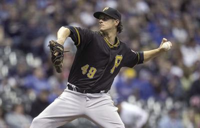 Jeff Locke to run pitching clinics