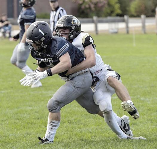 KHS football - Daven Bailey tackle