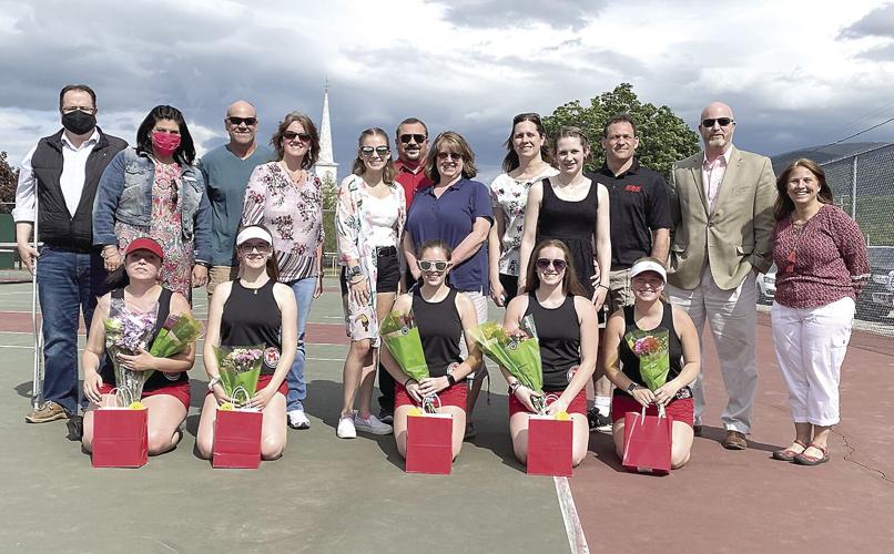 Berlin Girls Tennis - Seniors with parents