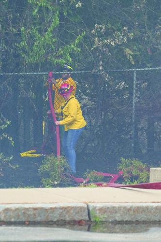 08-13-25 Holiday Inn-Brush Fire pulling hose over fence