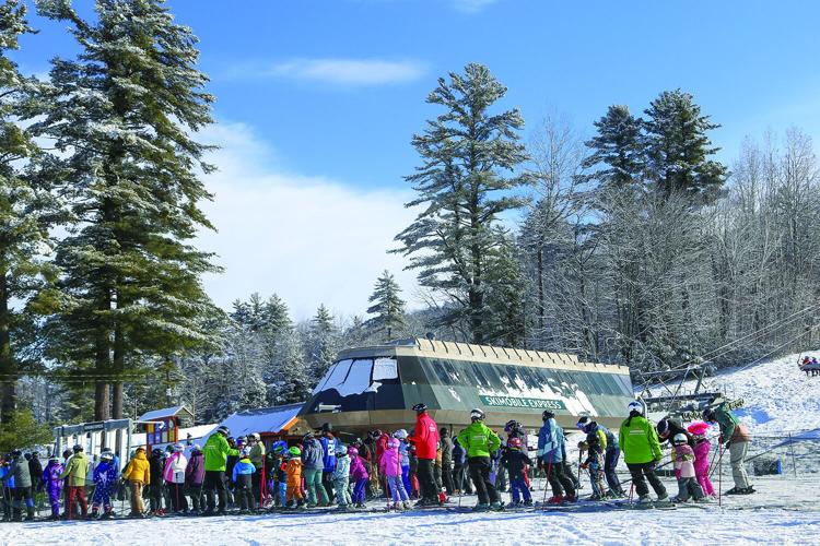 03-14-26 Schneider Cup skimobile busy