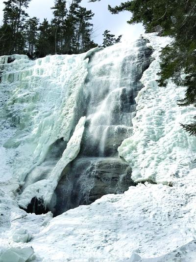 Hiking - Arethusa Falls