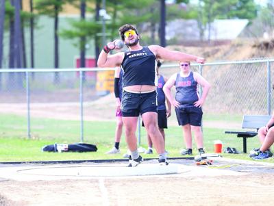 04-29-25 KHS Track arias before throw