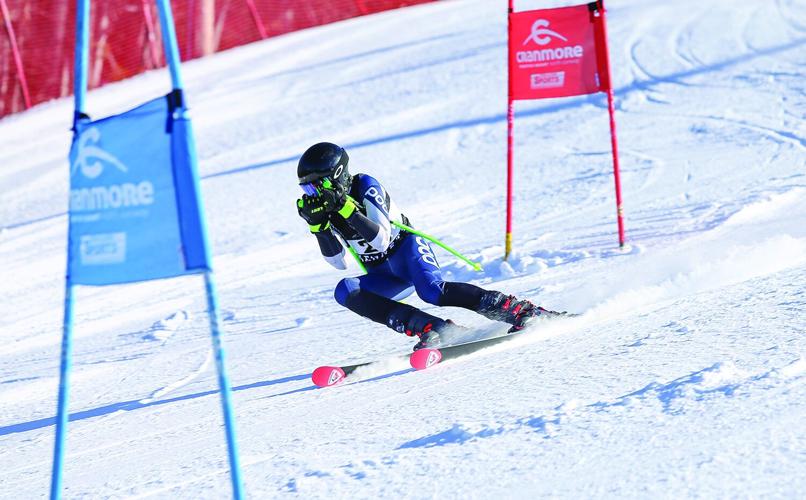 02-09-26 KHS Boys Alpine State Meet calderwood between gates