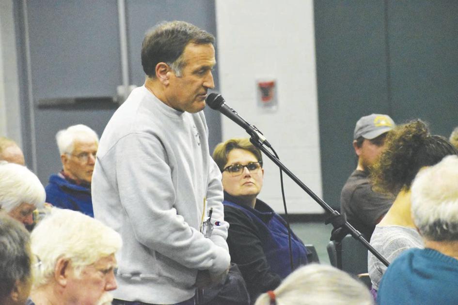 Tamworth rec director's hours, benefits restored