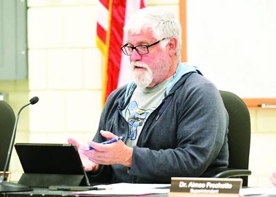 Conway School Board - Joe Mosca resigns - Mosca's last meeting