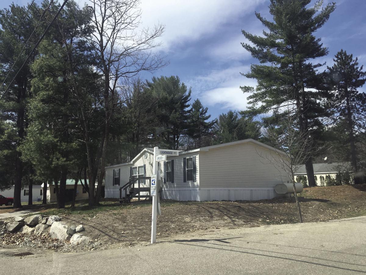 Lamplighter residents vote to buy park, 1083 Local News