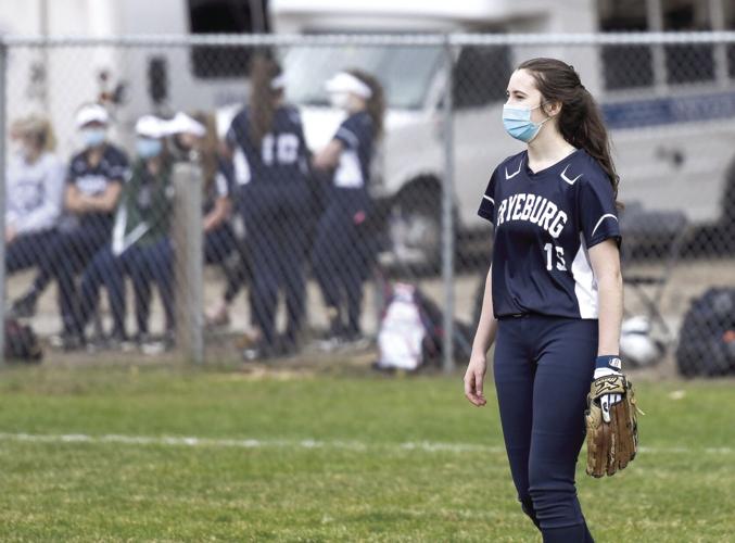 FA Softball - Emma Rydman in mask