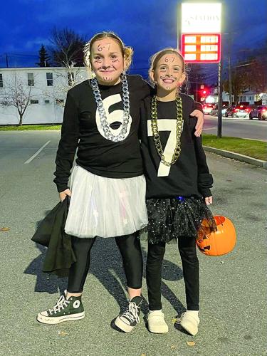 '6-7' Friends Bohannon Merrill and Lana McHenry