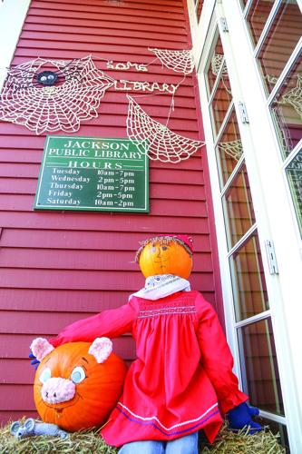 10-01-25 Pumpkin People jackson library tighter