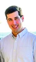 Raymond hires new town manager