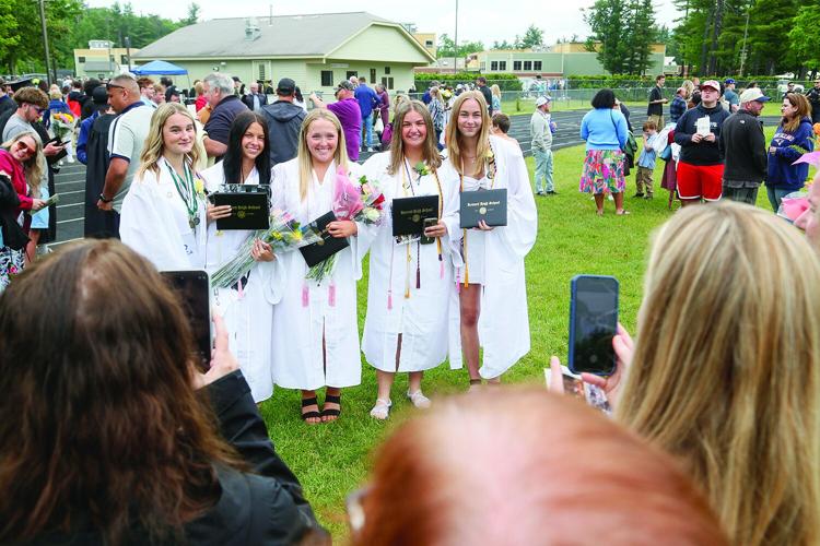 06-14-25 KHS Graduation group semi-wide