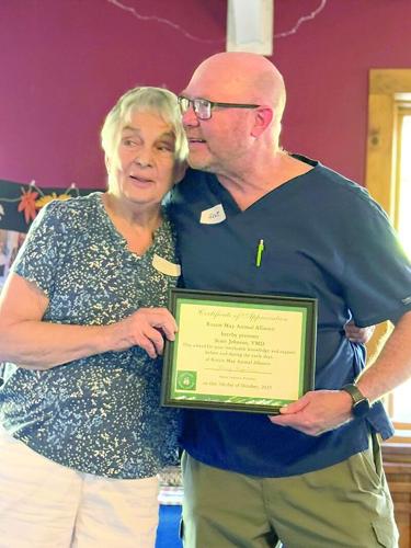 CL w42 rozzie Dr Johnson.tif