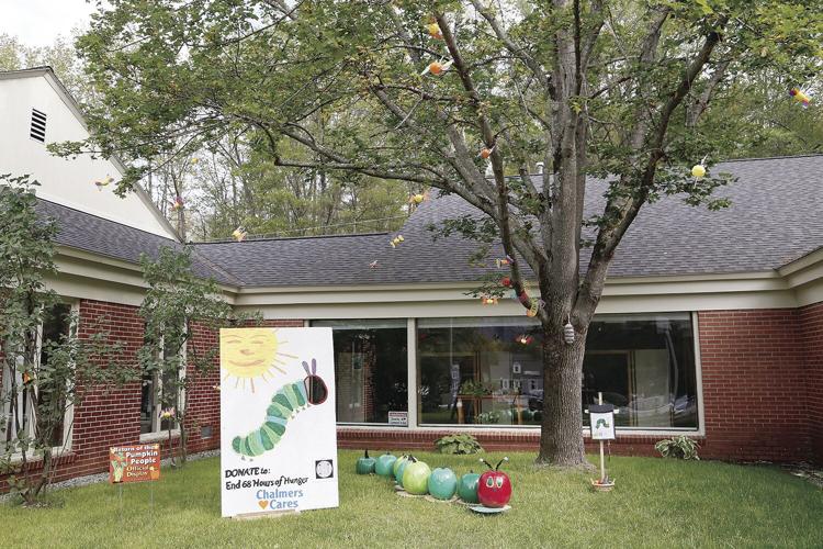 10-05-21 Pumpkins chalmers wide