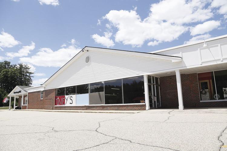 06-23-21 new greek restaurant looking south