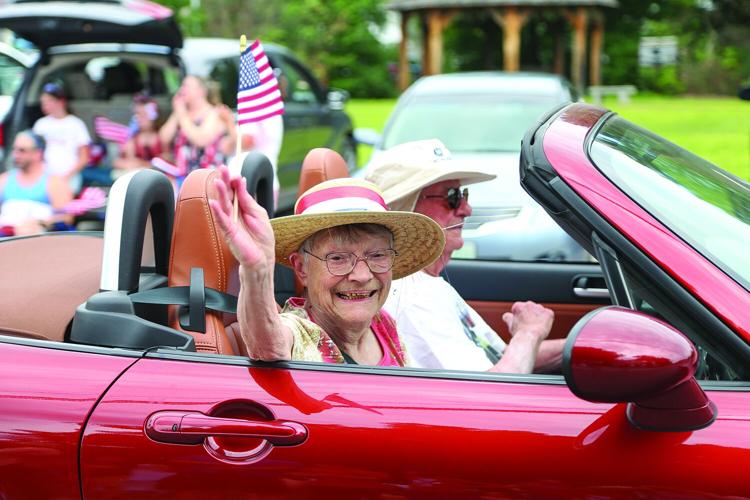 07-04-26 Fourth Parade Bartlett umberger wave