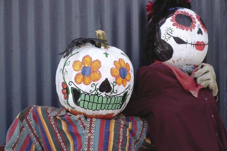 10-21-20 Pumpkin Peeps Cafe Noche 2.JPG