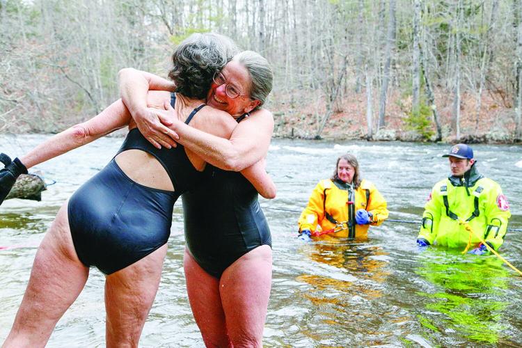 04-11-25 GMCG Polar Plunge hug otters
