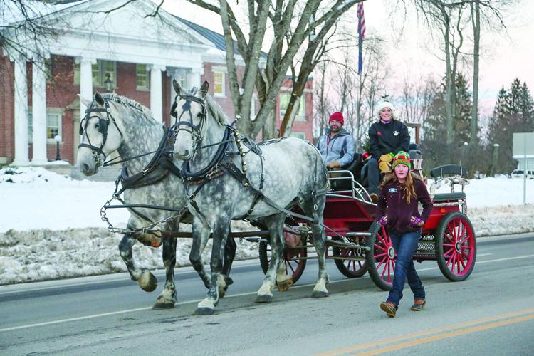 12-06-25 Conway Christmas Parade horse wagon
