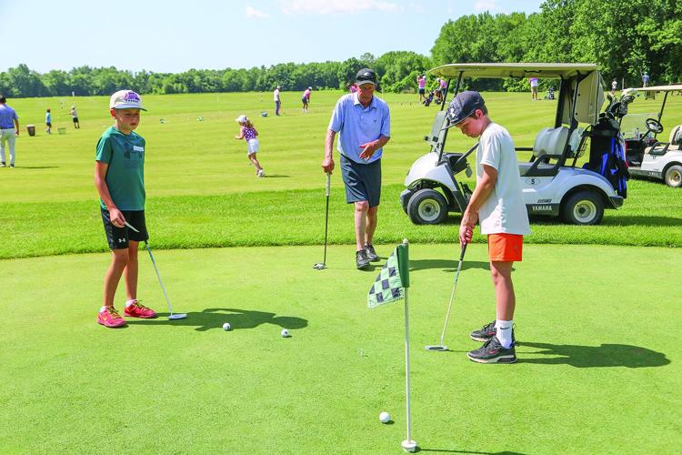 07-09-26 NCCC Junior Golf putt bradley
