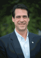 Hospital president receives Business Excellence Award