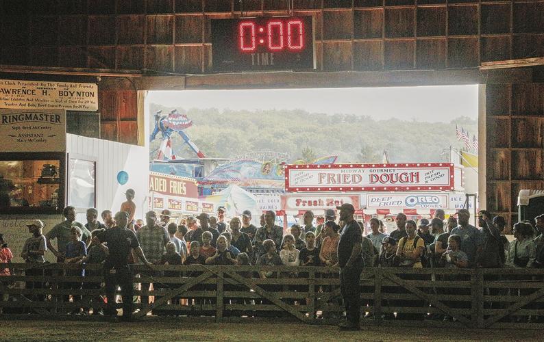 10-01-23 Fryeburg Fair looking out pulling ring
