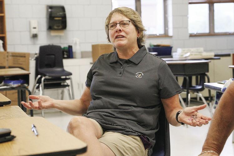 06-16-22 Conway El Teachers mathison horizontal