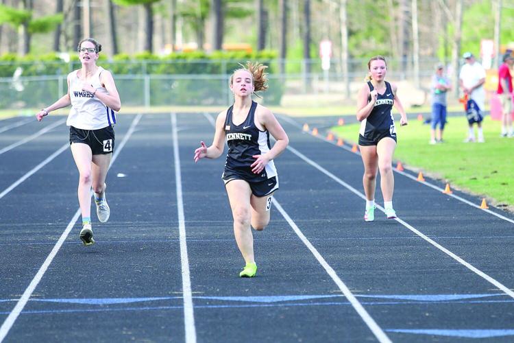 04-29-25 KHS Track 200m girls pair