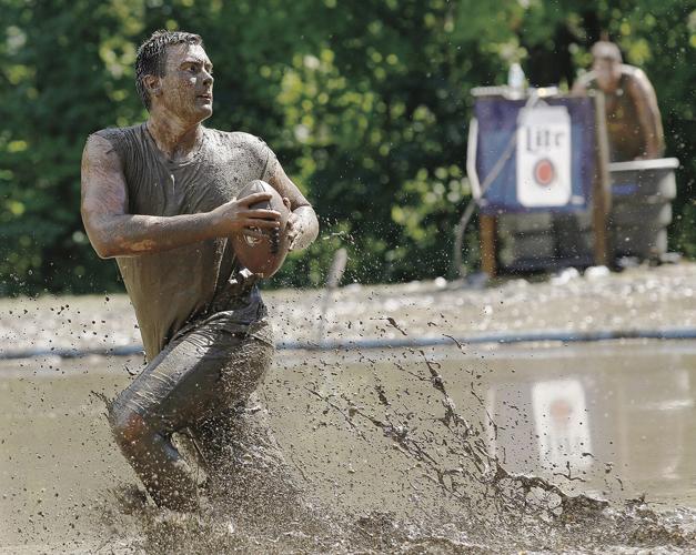 09-11-21 Mud Bowl qb looking for pass