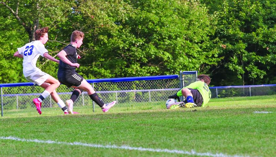 09-05-25 KHS BSOC goalie dive 1