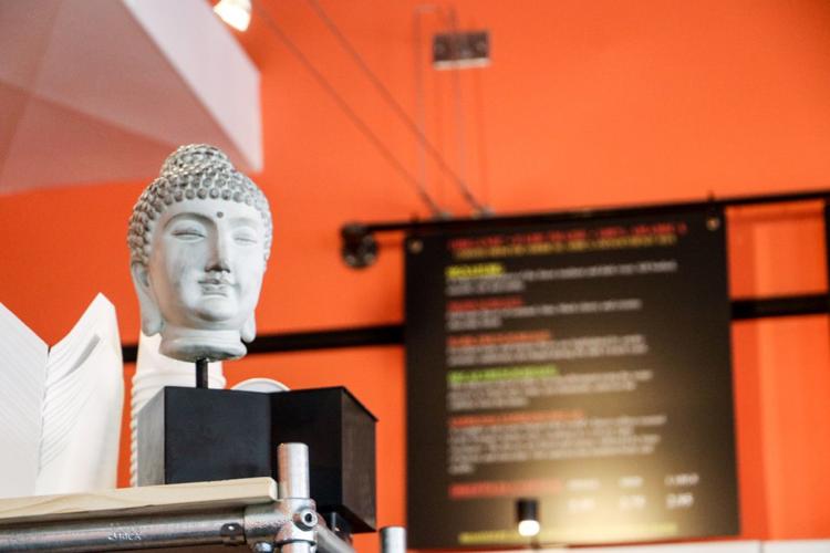 Food_YordProm_statue