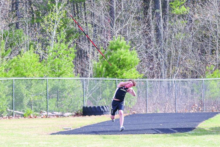 04-29-25 KHS Track pole vault