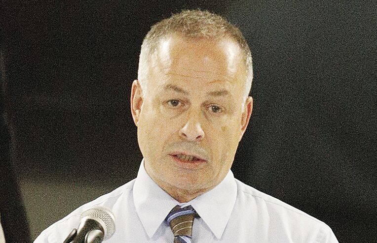 08-18-22 Forum richardi vertical