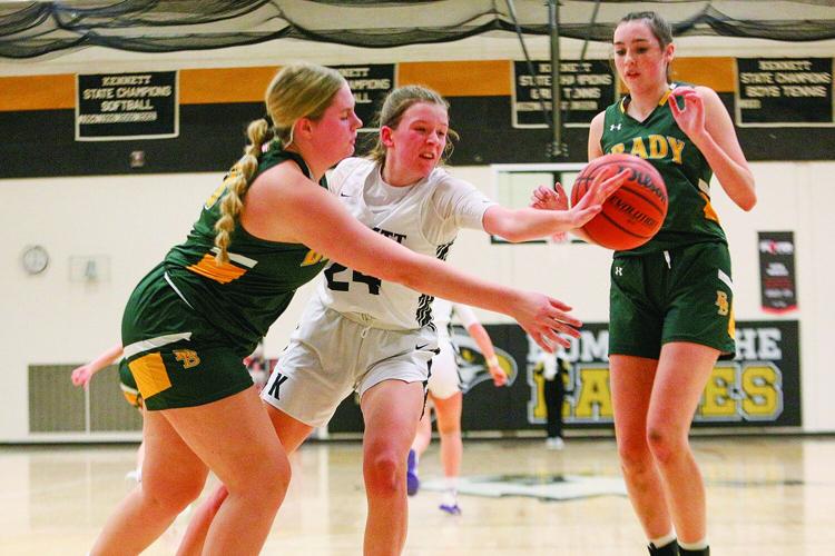 KHS Girls Hoop - Sara Boewe ball battle