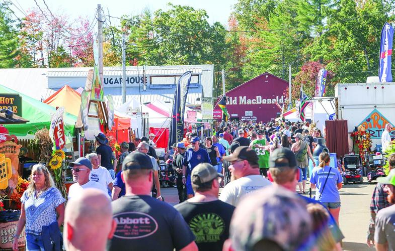09-29-25 Fryeburg Fair crowds farm back