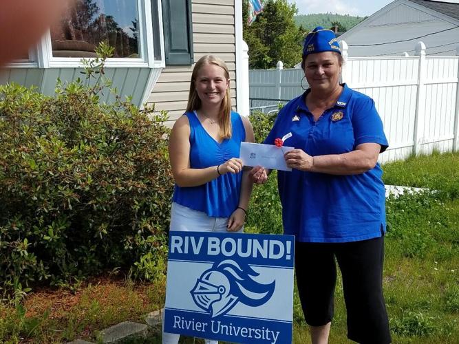 VFW Auxiliary awards a scholarship to two Berlin High School students