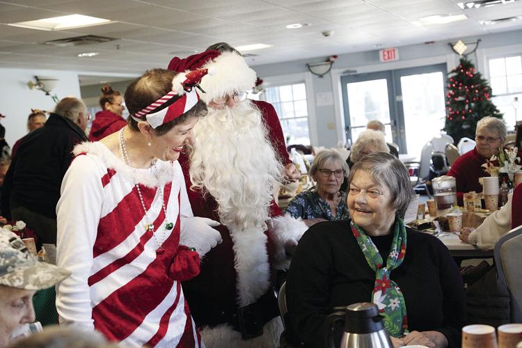 12-20-22 Santa at Gibson talking tighter