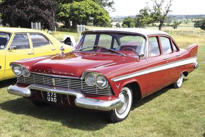 1280px-Plymouth_Belvedere_4-door_Saloon_(1957)_-_21069462986.jpg
