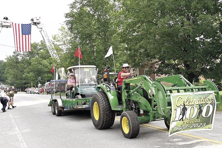 The Golf Column - Lake Kezar - Lovell Old Home Days parade