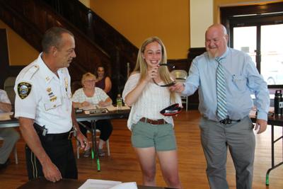 Ninth grader does her part to stop distracted driving